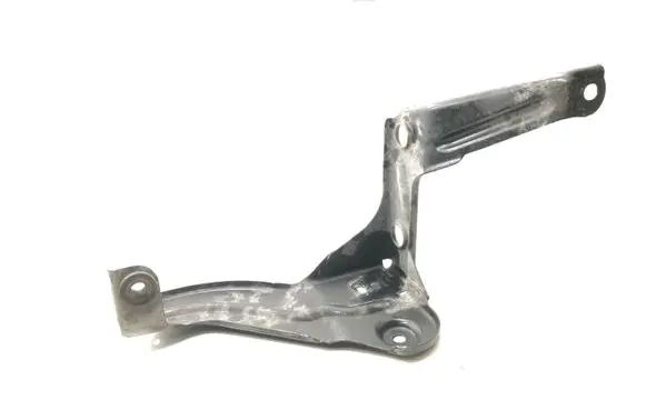 Audi A6 S6 C6 4F Intercooler pipe mounting bracket 4F0145813F