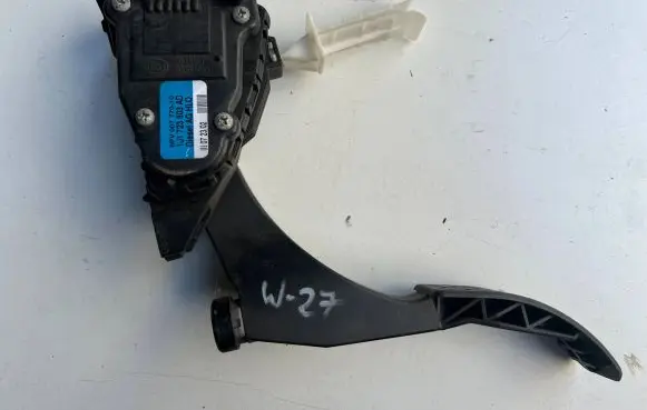 Volkswagen New Beetle Accelerator throttle pedal 1J1723503AD 6PV00777010