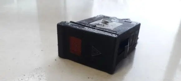 Audi 100 S4 C4 Hazard light switch SAEQC89