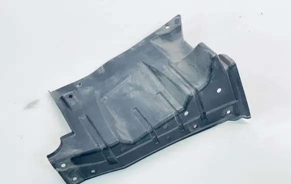 Mitsubishi Lancer X Engine splash shield/under tray MN154379