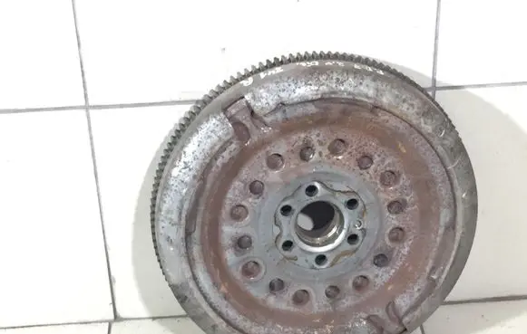 Volkswagen PASSAT B7 Flywheel
