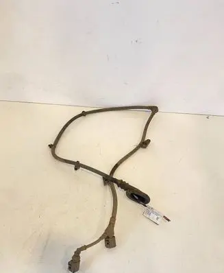 Skoda Superb B8 (3V) Rear ABS sensor wiring 3G0927902D