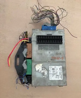 Ford Mondeo MK IV Fuse module 6G9T14A073CH JT0S01125TP 3659AF01125TP