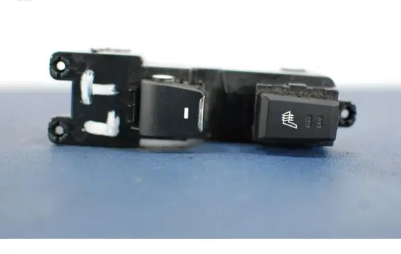 Hyundai Tucson JM Electric window control switch 93580-D3000