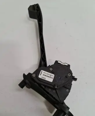 Volvo V70 Accelerator throttle pedal 30636004 6PV00853701