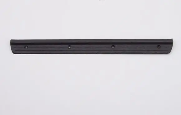 Mitsubishi L200 Front sill (body part) MR117822
