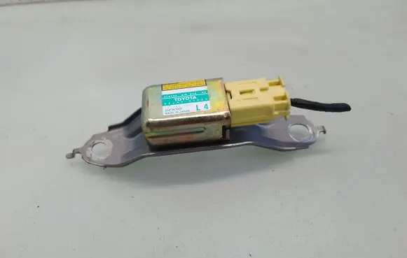 Toyota Prius (NHW20) Airbag deployment crash/impact sensor 8983447020 1879000921