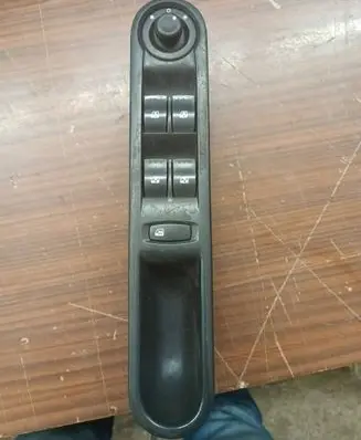 Renault Espace - Grand espace IV Electric window control switch 8200519359