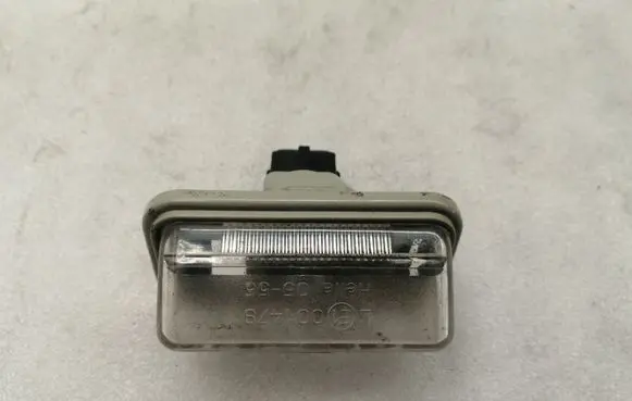 Toyota Avensis T250 Number plate light 8127005042