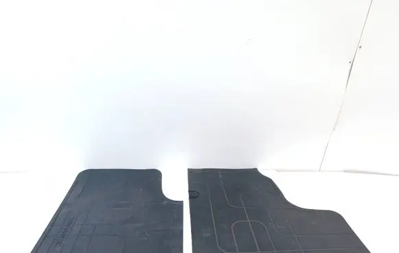 Renault Trafic III (X82) Car floor mat set 8201409823 8201501196