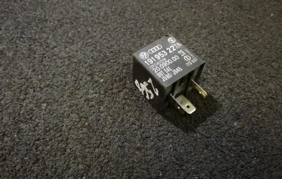 Volkswagen Polo II 86C 2F Other relay 191953227A 20.0900.00