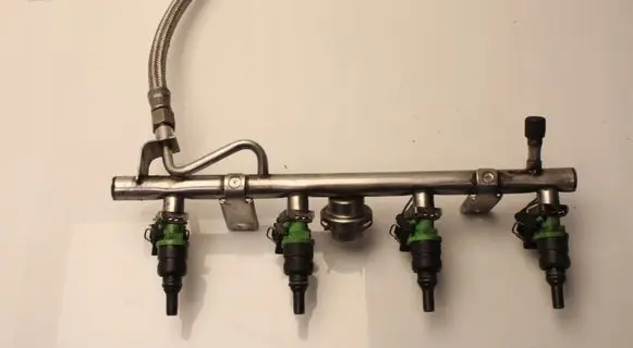 Mercedes-Benz C W203 Fuel main line pipe