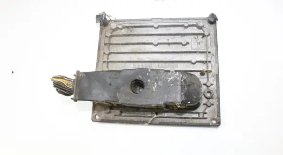 Ford Fiesta Engine control unit/module 6S6112A650FF