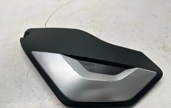 Dacia Duster II Other interior part 689207728R