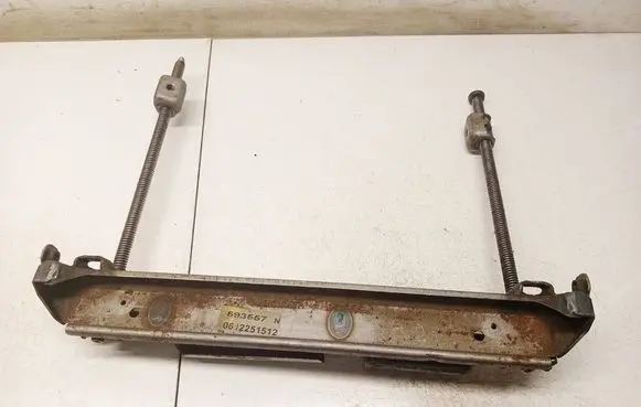 Nissan Pathfinder R51 Seat adjustment motor 593557