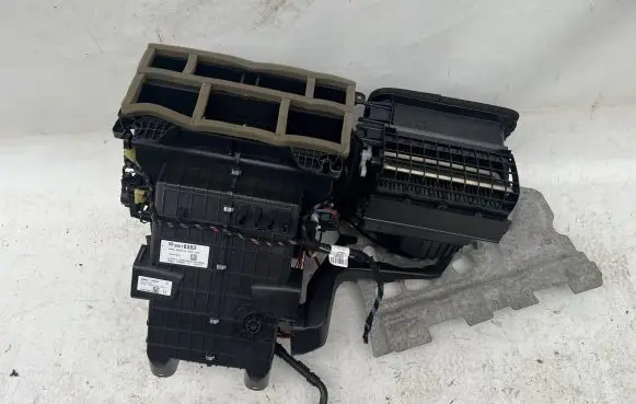 Opel Astra K Interior heater climate box assembly 39078383