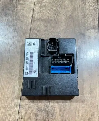 Audi Q7 4L Comfort/convenience module 4L0907289A 5DK00876282