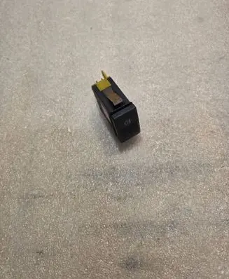 Fog light switch