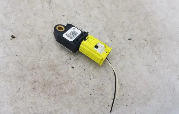 Toyota Auris 150 Airbag deployment crash/impact sensor 8983102080 TRW8983102080