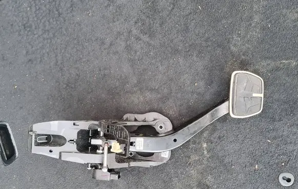 BMW 4 G22 G23 G24 G26 Brake pedal 6891119 7428905 14145710