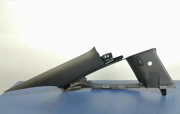 Ford Mustang VI Other sill/pillar trim element FR3B-6331011-AFW