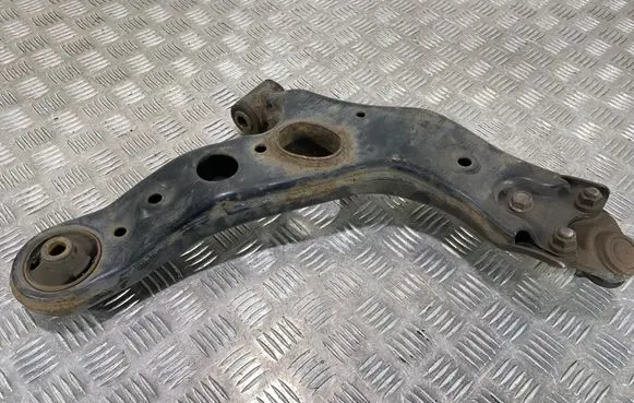 Toyota RAV 4 (XA40) Front lower control arm/wishbone