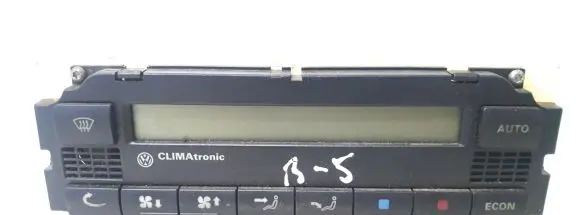 Volkswagen PASSAT B5 Air conditioner control unit module 5HB007617-02
