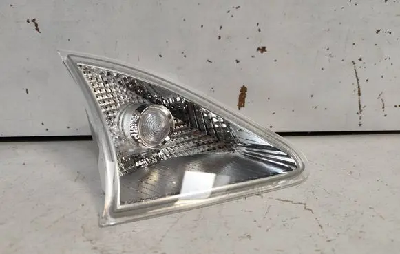 Mercedes-Benz R W251 Front indicator light A2518201056