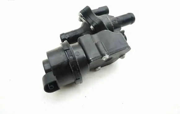 Nissan Juke II F16 Thermostat/thermostat housing 922306682R