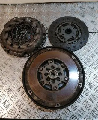 Audi A6 S6 C5 4B Clutch set kit 059141031J