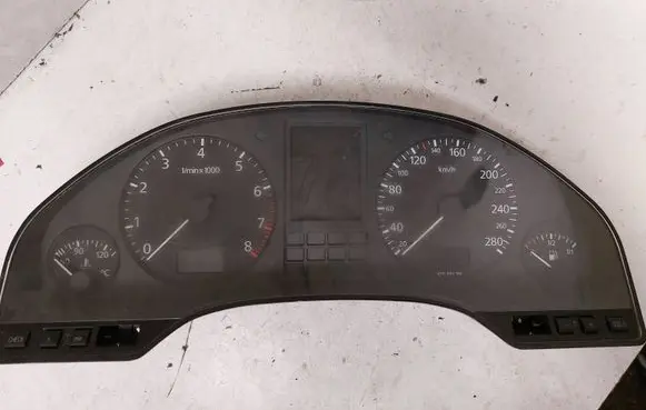 Audi A8 S8 D2 4D Speedometer (instrument cluster) 4D0919033F 110008639007