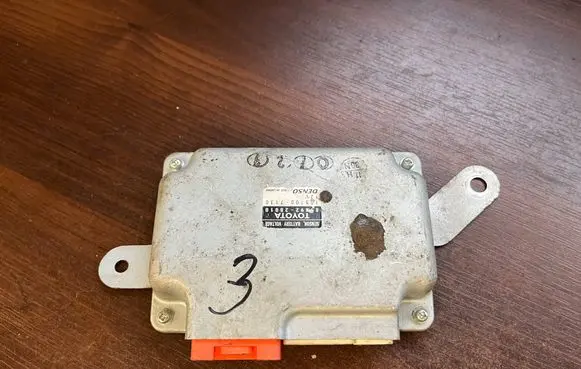 Toyota Auris 150 Other control units/modules 8989228010