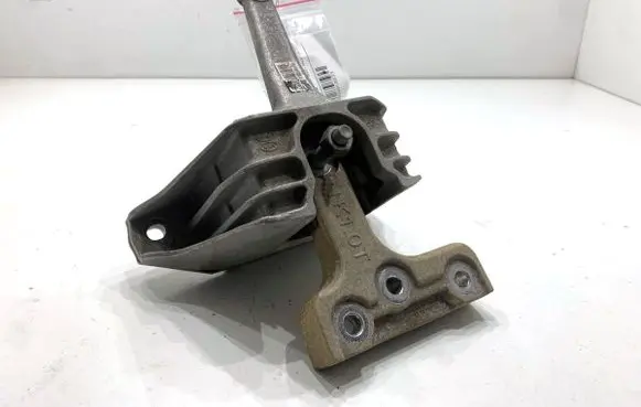 Hyundai i30 Engine mount vacuum valve 21810G4000