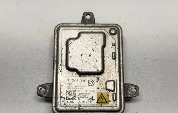 BMW 3 F30 F35 F31 Headlight ballast module Xenon 7296090