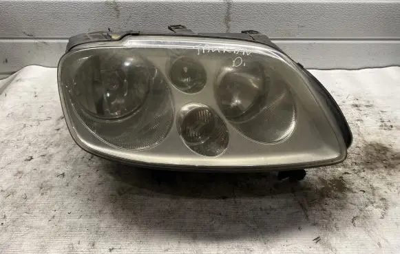 Volkswagen Touran I Headlight/headlamp 0301305302