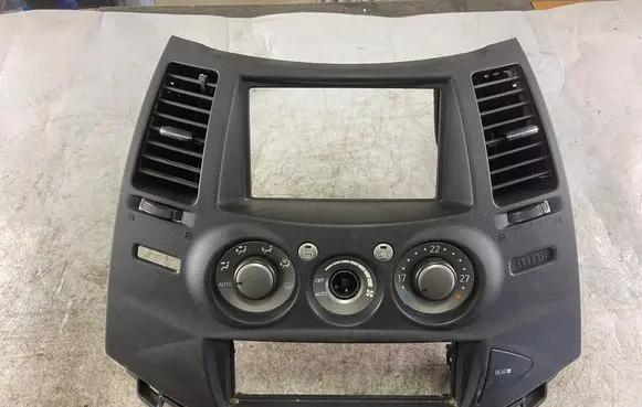 Mitsubishi Grandis Climate control unit 7820a071