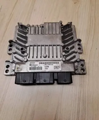Ford C-MAX I Engine control unit/module 7M5112A650AUH 890032787 SD0640582L