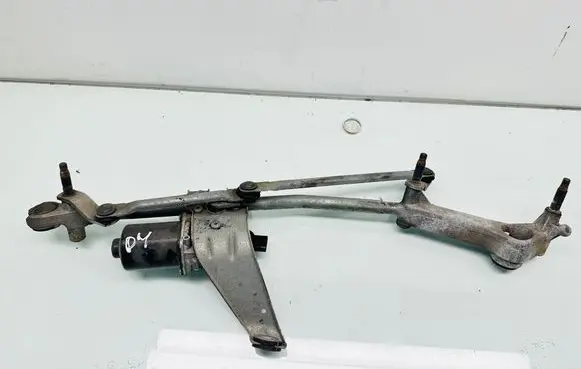 Mercedes-Benz B W246 W242 Front wiper linkage and motor A2469065900 ZGS001012