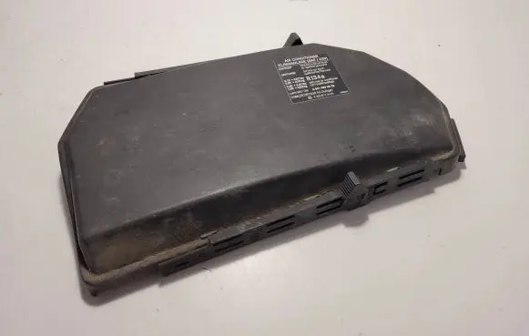 Mercedes-Benz S W220 Air filter box cover 2205400182 08512150