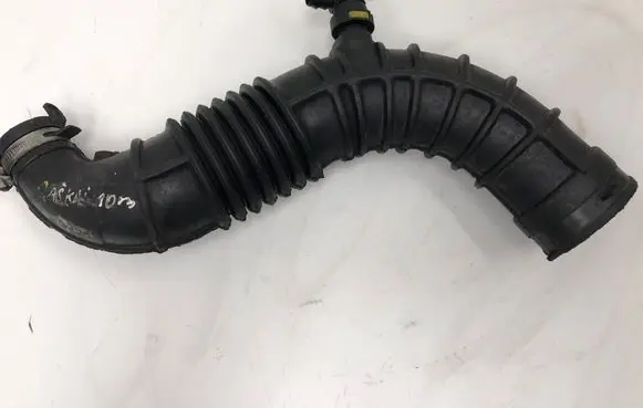 Nissan Qashqai Intercooler hose/pipe 8200500384B