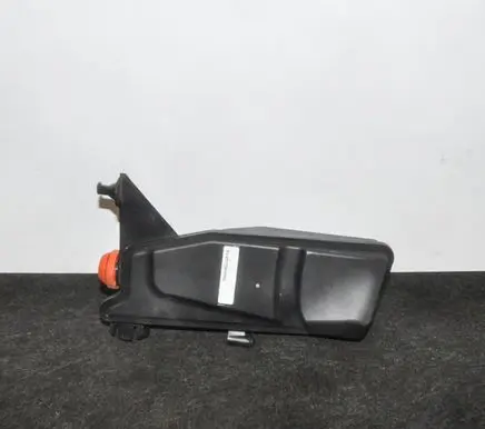 BMW 5 G30 G31 Other engine bay part 8575040