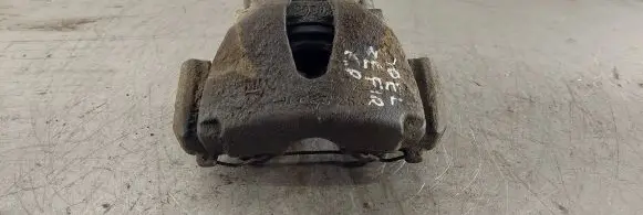 Opel Zafira A Front brake caliper