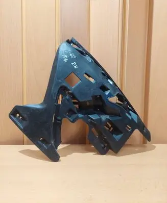Volvo S60 Front bumper mounting bracket 31323426