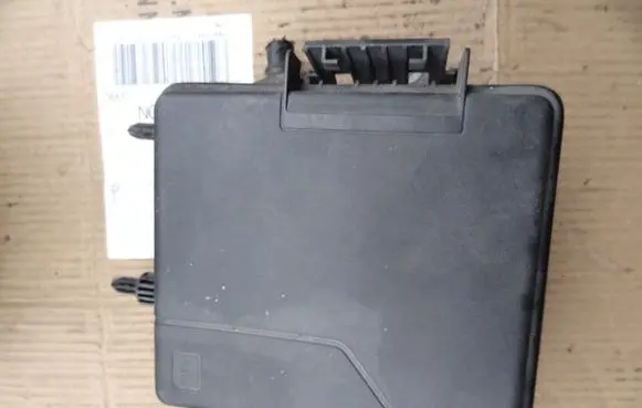Renault Laguna III Fuse box cover 284B68606R