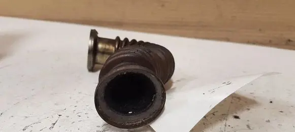 Volvo V70 EGR valve line/pipe/hose