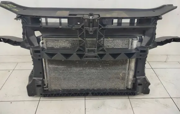 Volkswagen Touran I Radiator support slam panel 