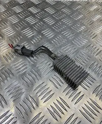 Mazda CX-7 Coolant fan relay L3K918831 0567770860