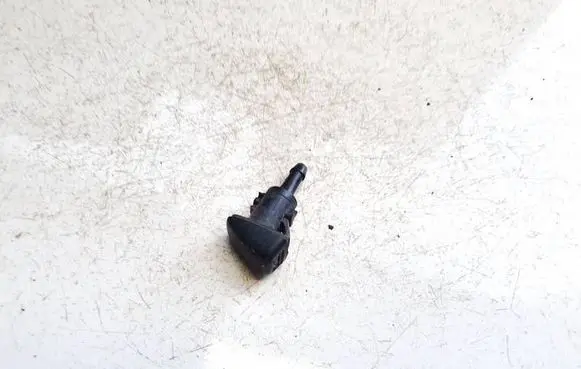 Dodge Magnum Windshield washer spray nozzle 