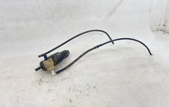 Audi A3 S3 8L Windscreen/windshield washer pump 1J0973722