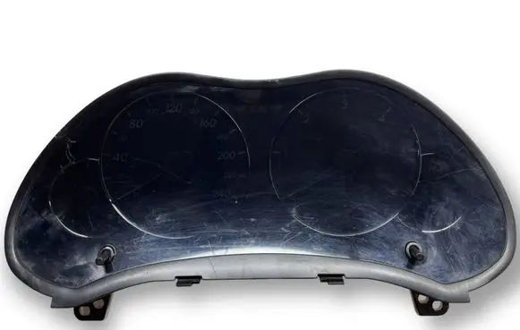Speedometer (instrument cluster)